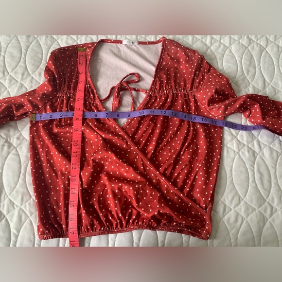 #18 Long sleeve wrap cropped top. Ardene size S - Picture 3 of 5